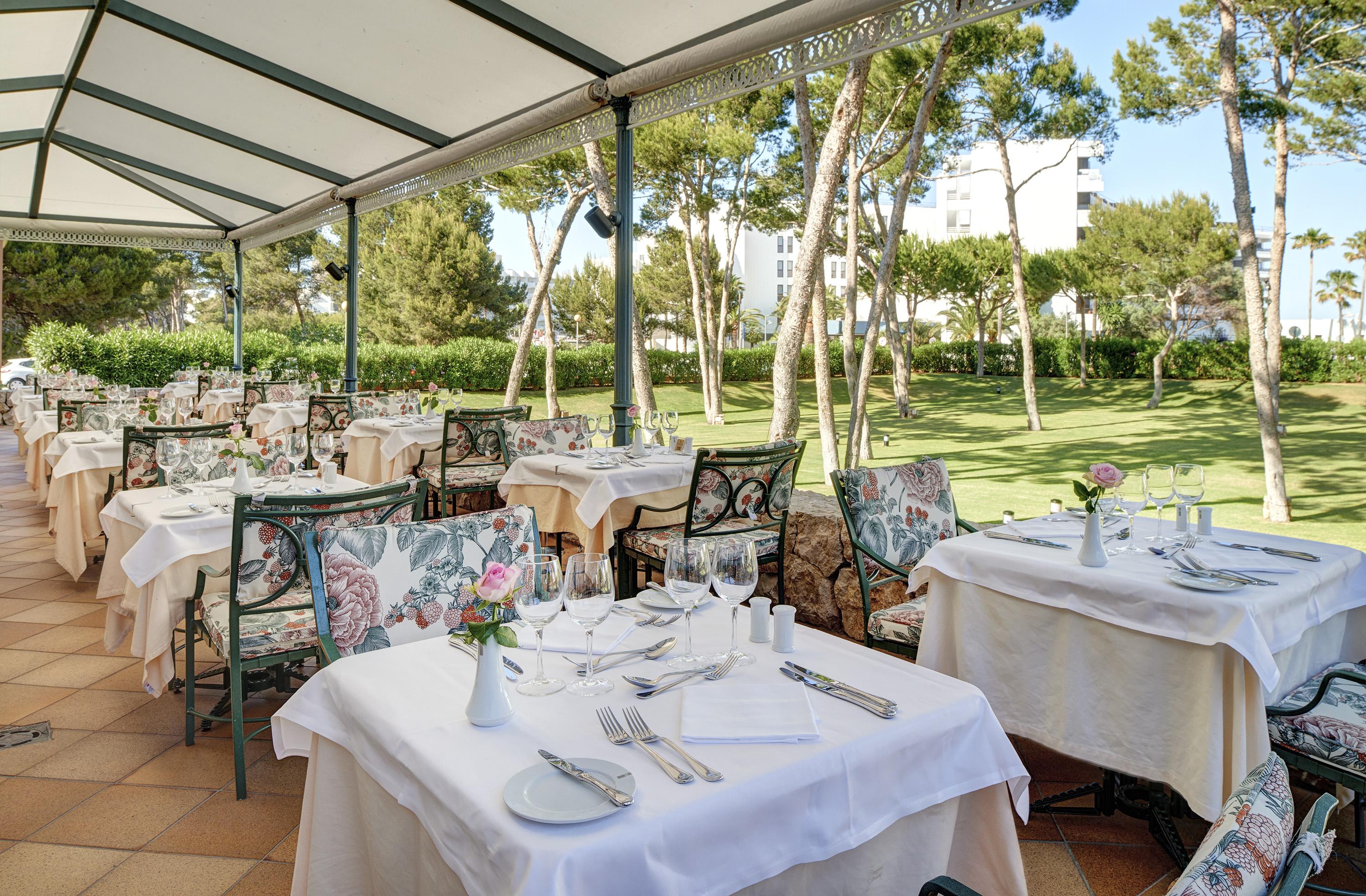 Hipotels Hipocampo Palace & Spa Cala Millor  Exterior foto Restaurant at the hotel