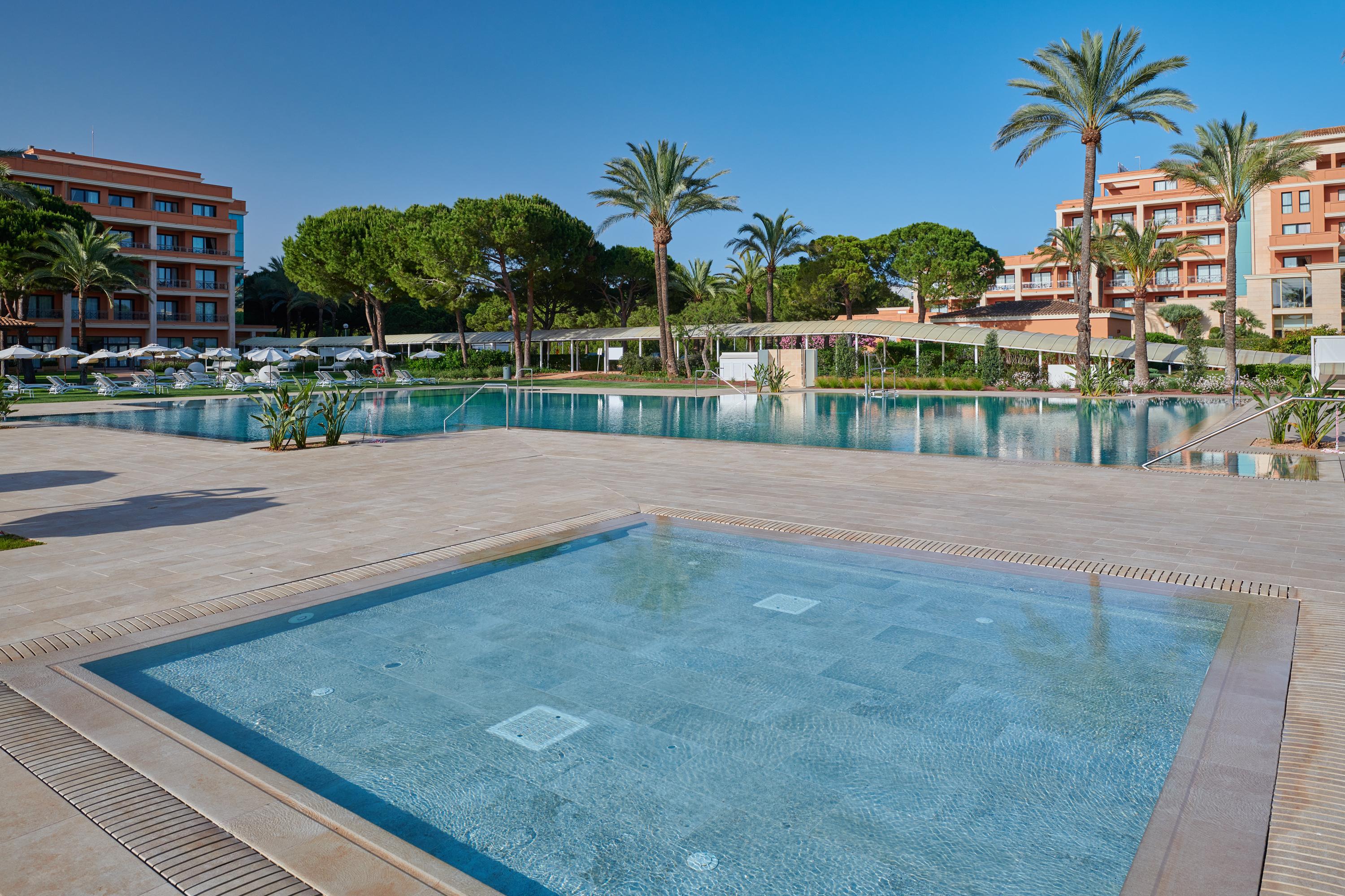 Hipotels Hipocampo Palace & Spa Cala Millor  Exterior foto The swimming pool at the hotel