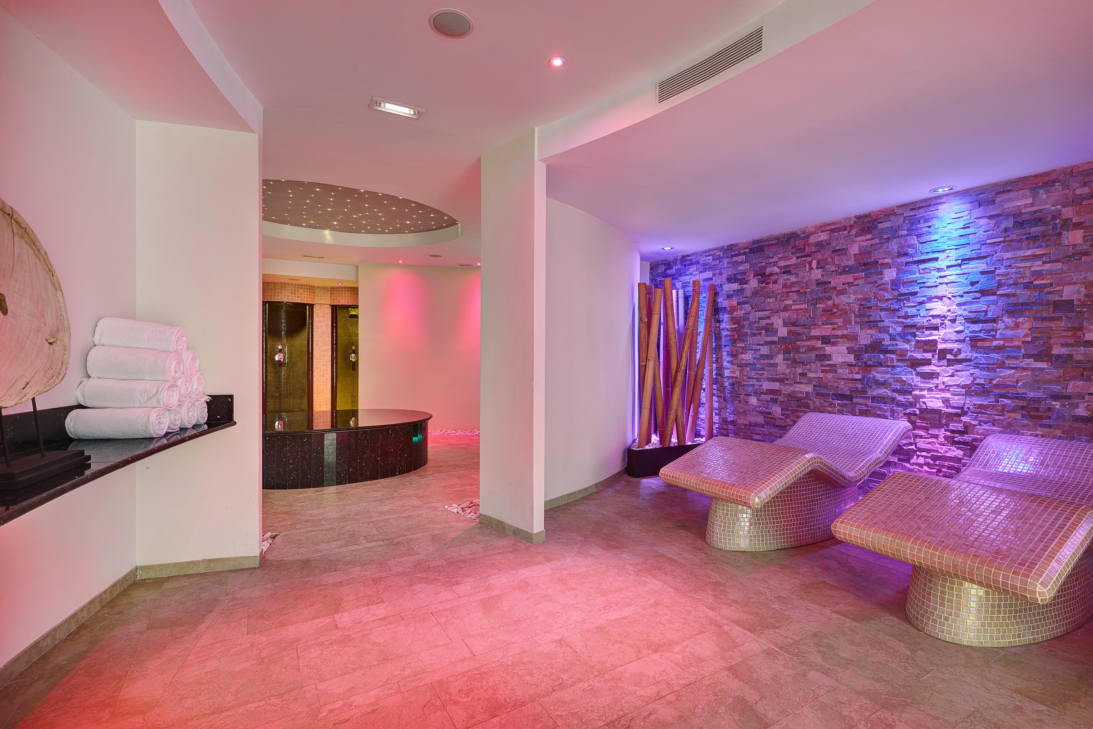 Hipotels Hipocampo Palace & Spa Cala Millor  Exterior foto Spa at the Hotel