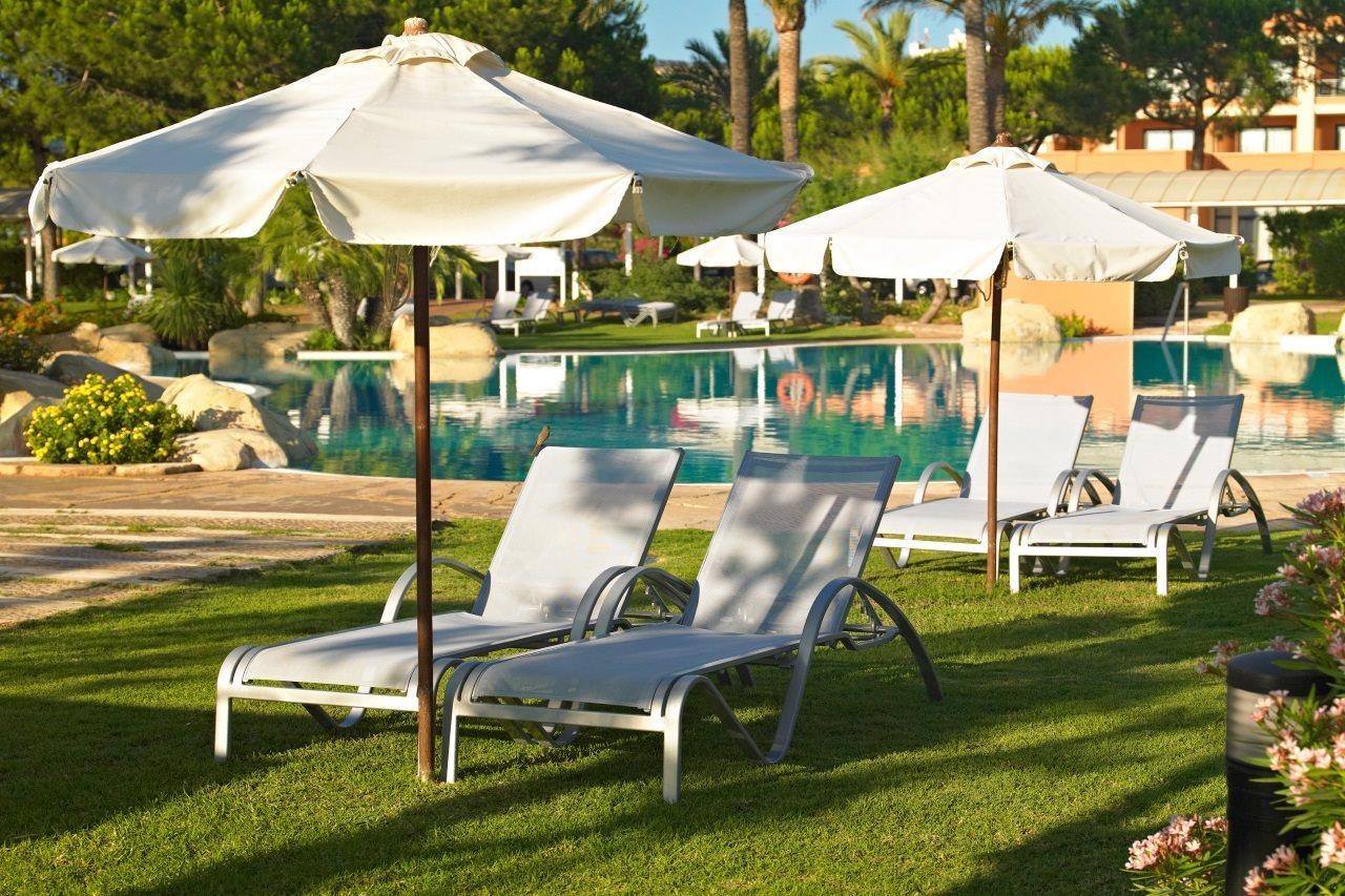 Hipotels Hipocampo Palace & Spa Cala Millor  Exterior foto A beach chair
